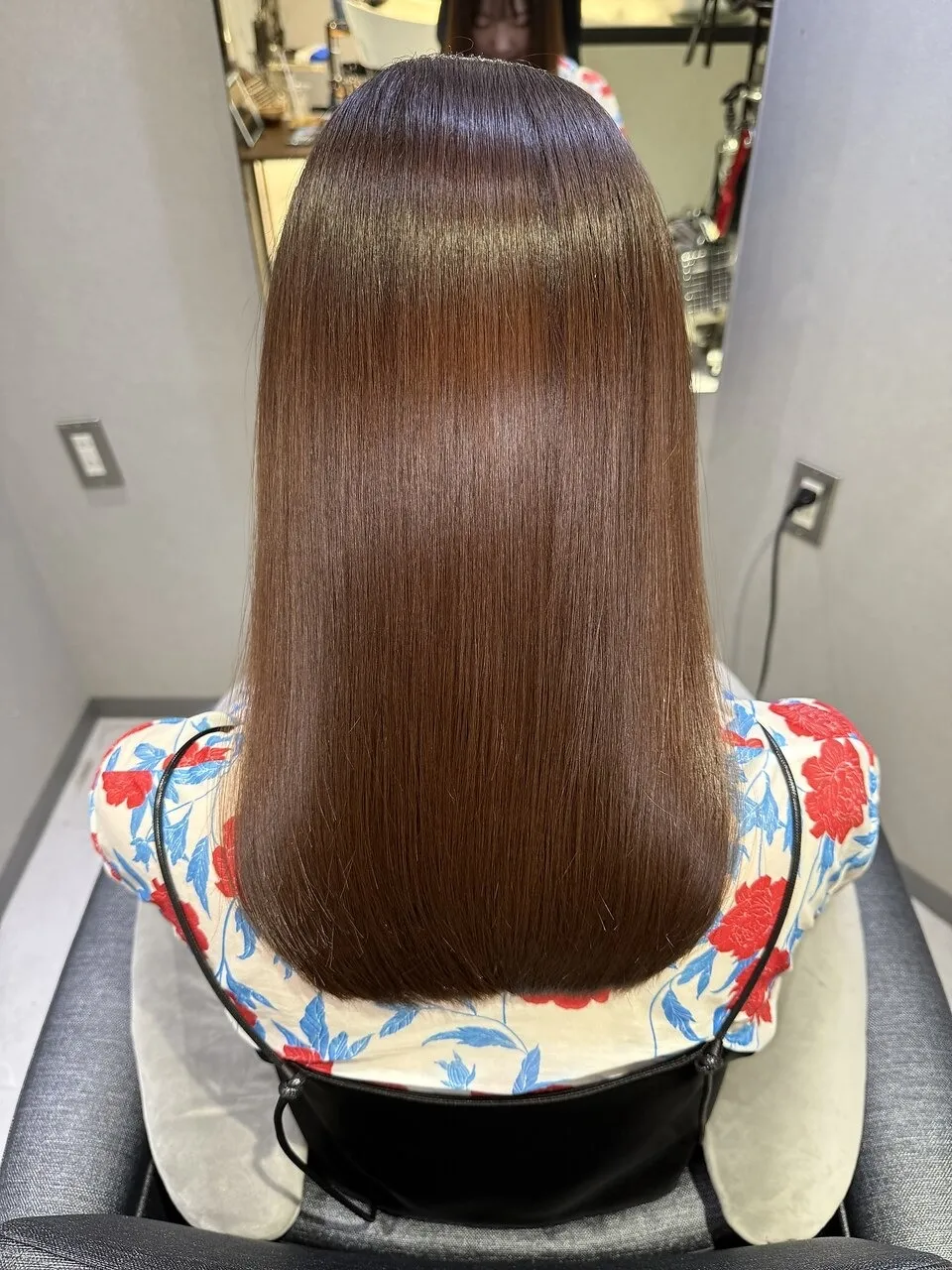 上質な艶と柔らかさを、髪質から整える。